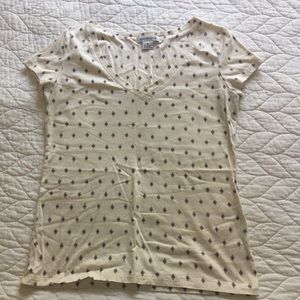 Patterned v-neck